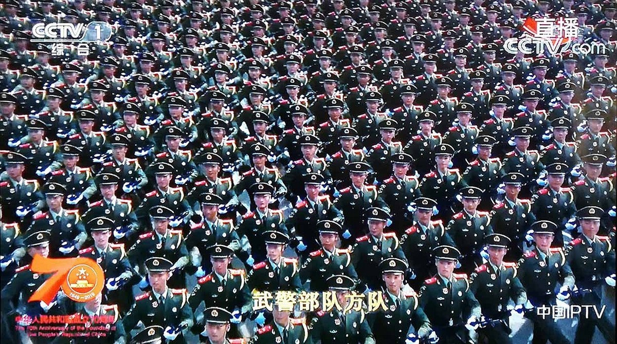 国庆70周年大阅兵分列式央视直播手机摄影