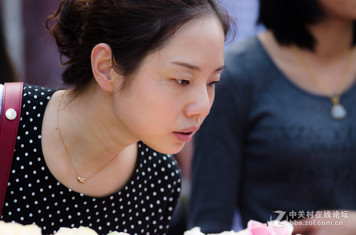 第一次用 D7000 +80-200 2.8 G 扫街人像 【刚没发成功 再发一次】