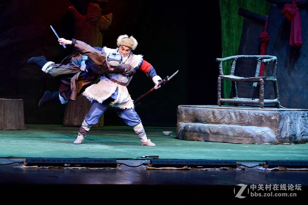 威虎山上的搏杀