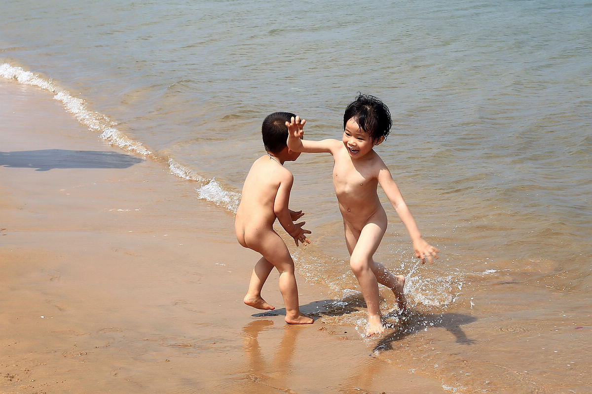 海滩随拍--谁说不能裸泳