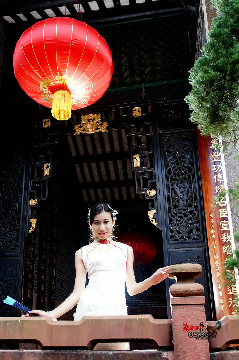 【潮连岛祠堂外拍】旗袍少女------茵茵