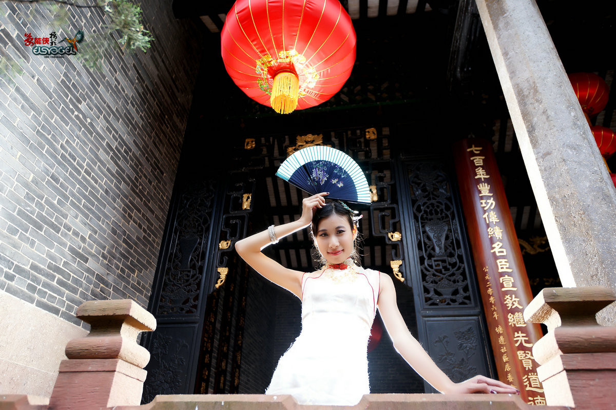 【潮连岛祠堂外拍】旗袍少女------茵茵