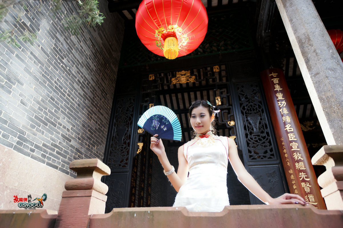 【潮连岛祠堂外拍】旗袍少女------茵茵