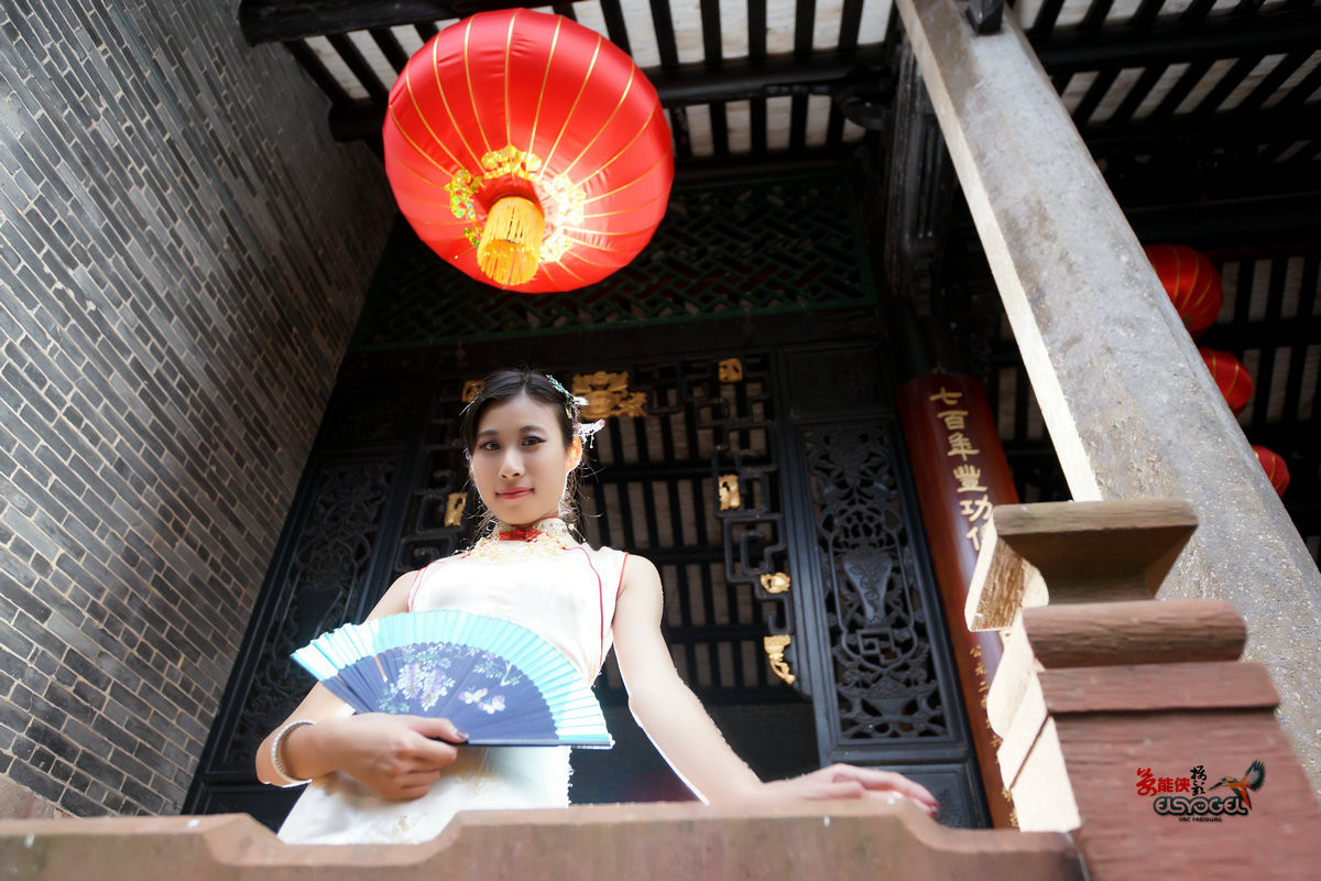 【潮连岛祠堂外拍】旗袍少女------茵茵