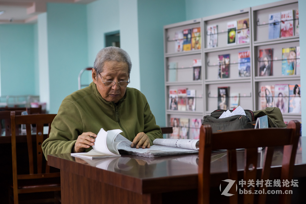 读书看报的好去处-----走进南岗区图书馆