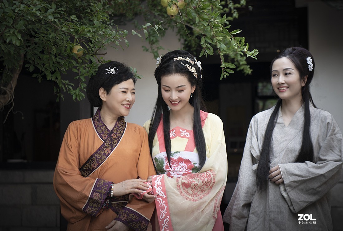 摄影故事片《嫦娥奔月》