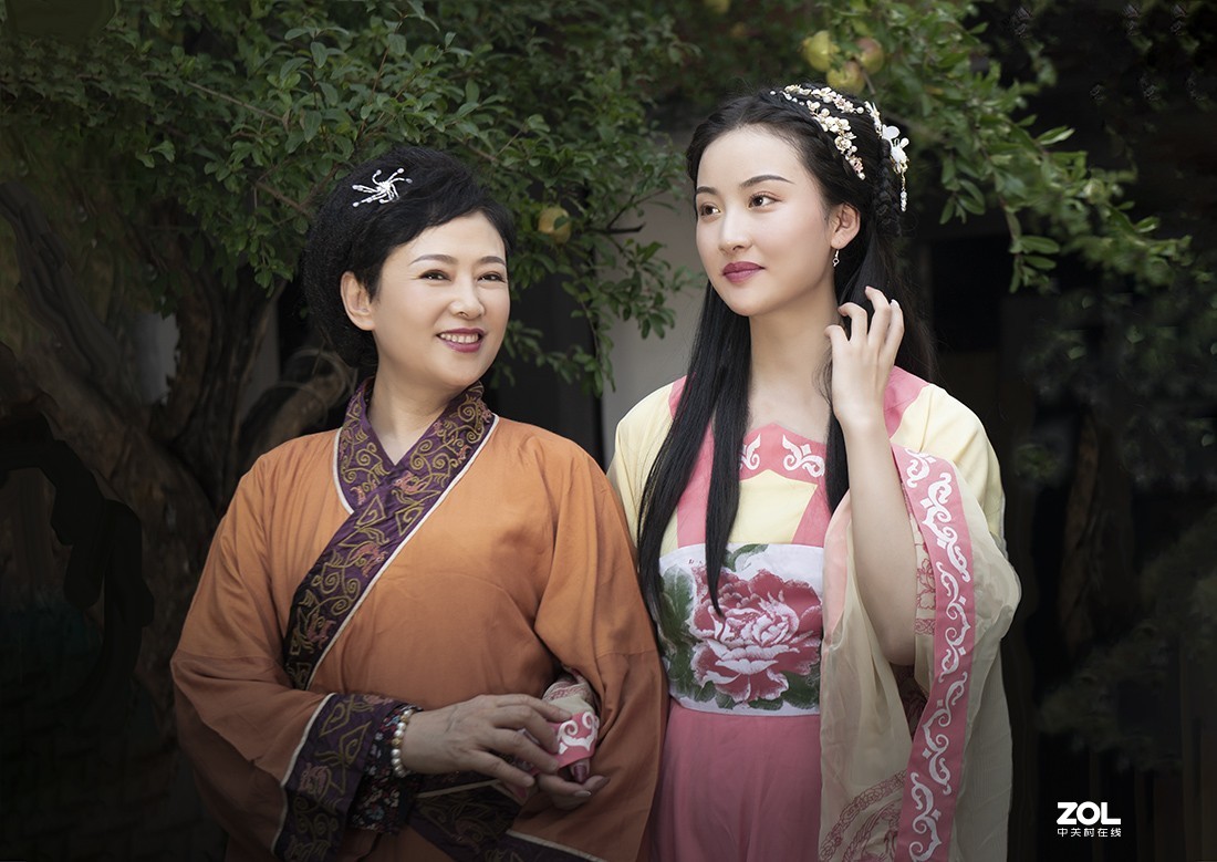 摄影故事片《嫦娥奔月》