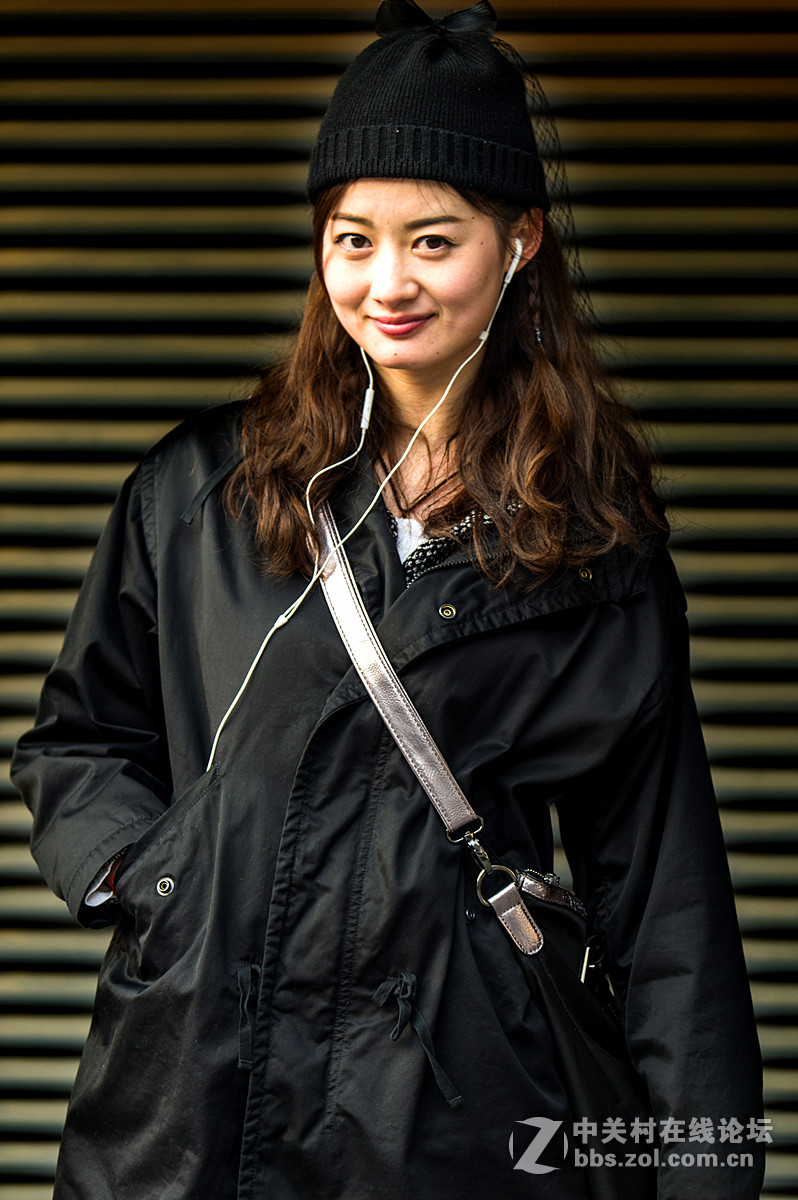 #尼康人物类作品赏析#第1期《星期六的抓拍》（老阿推荐）