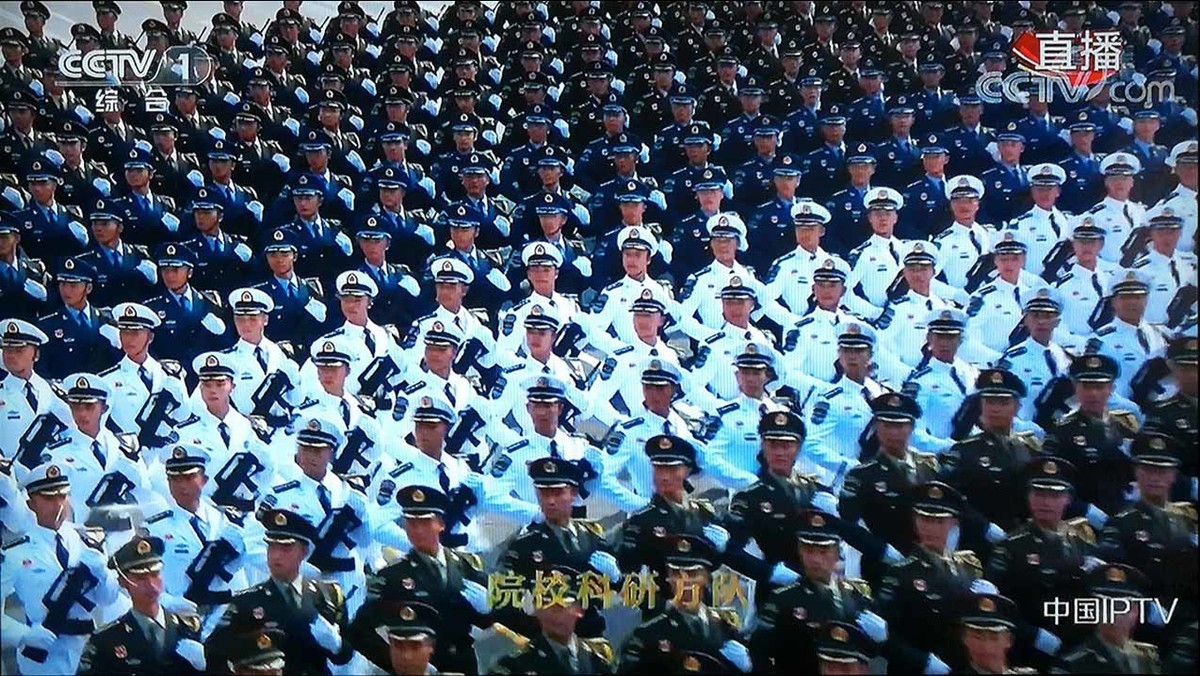 国庆70周年大阅兵分列式央视直播手机摄影