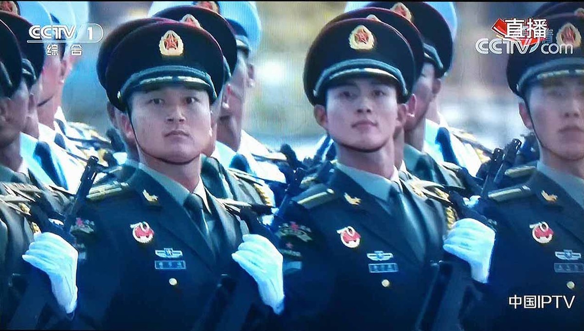 国庆70周年大阅兵分列式央视直播手机摄影