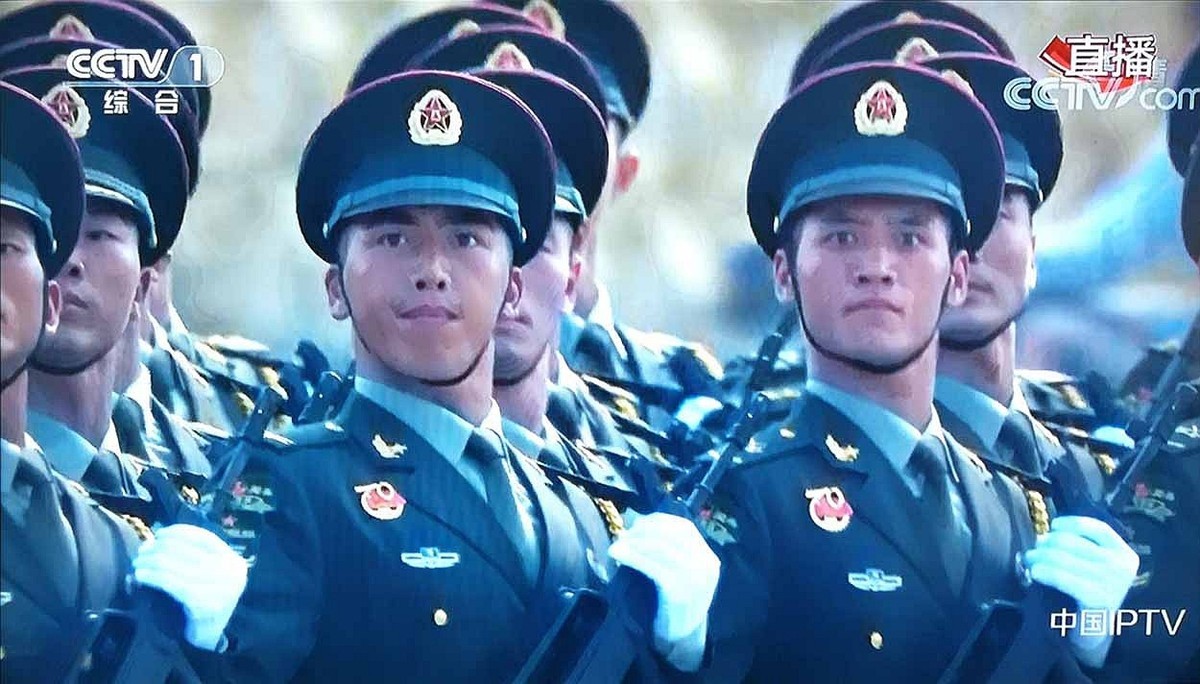 国庆70周年大阅兵分列式央视直播手机摄影