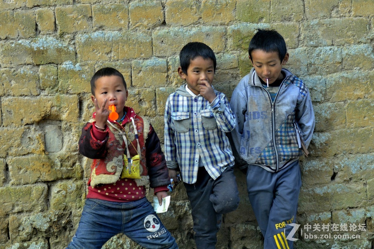 #尼康纪实类作品赏析#第3期《纯朴——云南红河妇女儿童人像速写》