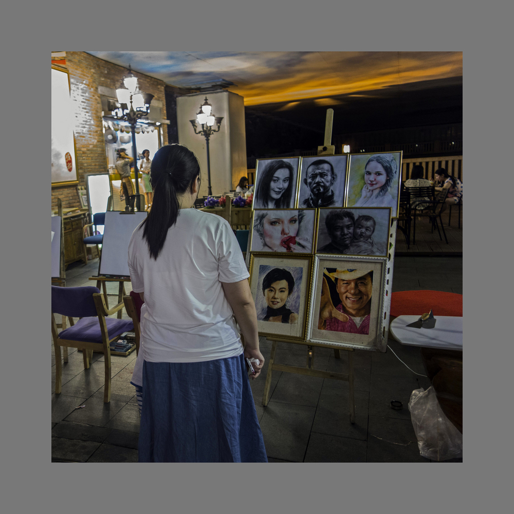 #尼康纪实类作品赏析#第6期《游走在城市的大街小巷》