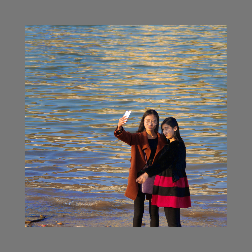 #尼康纪实类作品赏析#第6期《游走在城市的大街小巷》