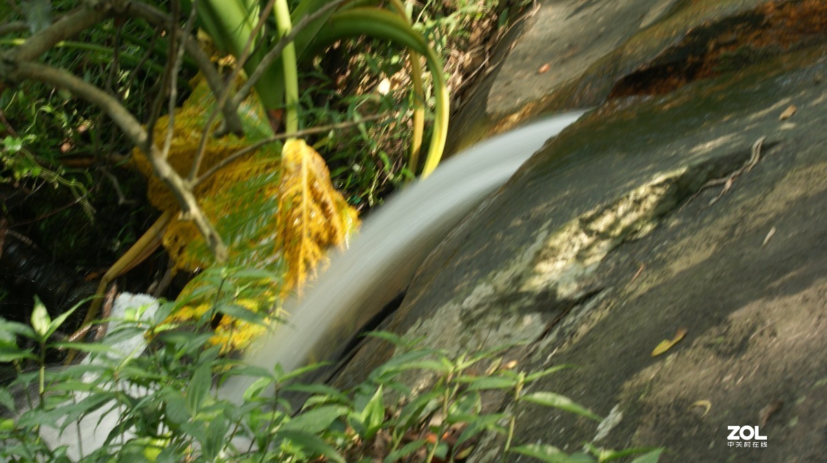 深圳羊台山公园之《龙溪流水》