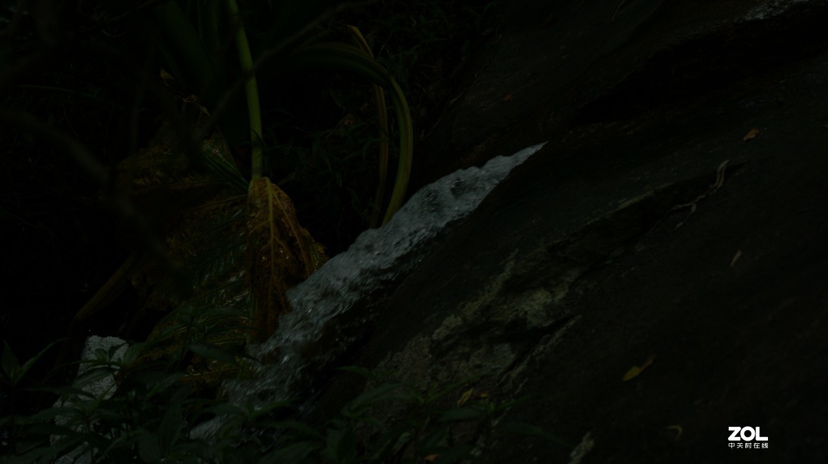 深圳羊台山公园之《龙溪流水》