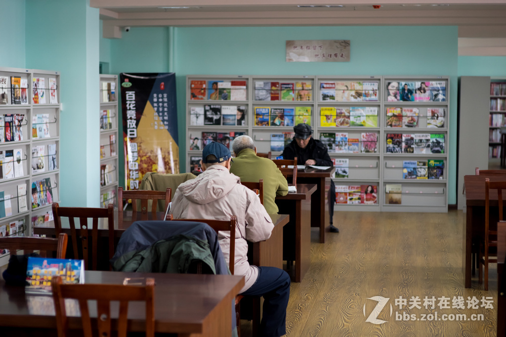 读书看报的好去处-----走进南岗区图书馆