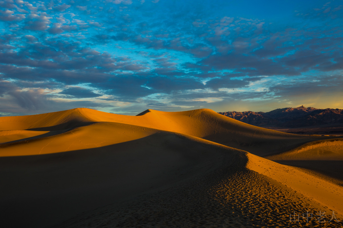 #佳能作品赏析#死亡谷没有冬天----(沙堆的晨曦与跑马场会移动的石) 。  653