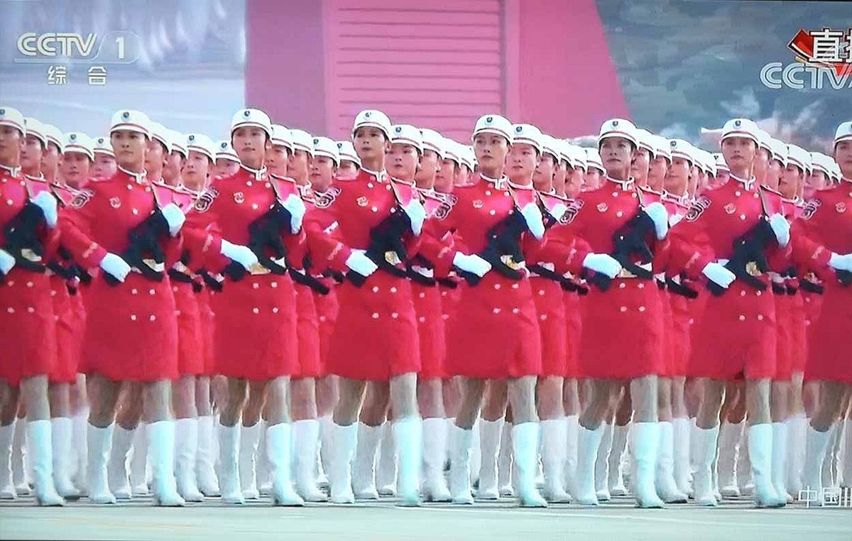 国庆70周年大阅兵分列式央视直播手机摄影