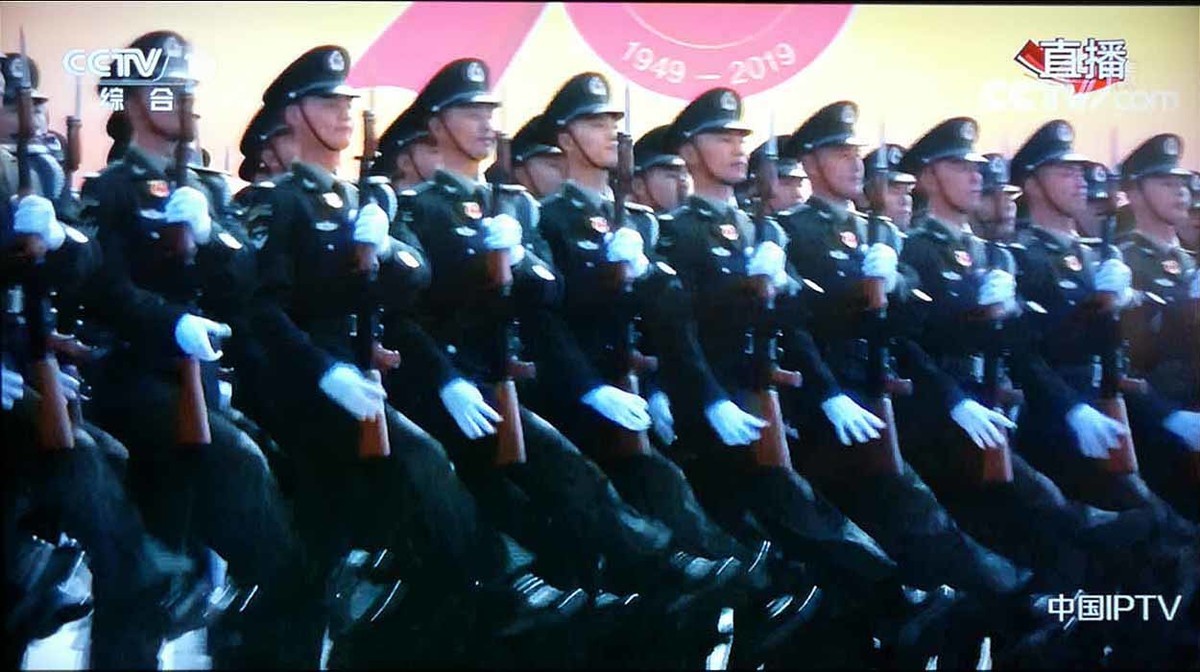 国庆70周年大阅兵分列式央视直播手机摄影