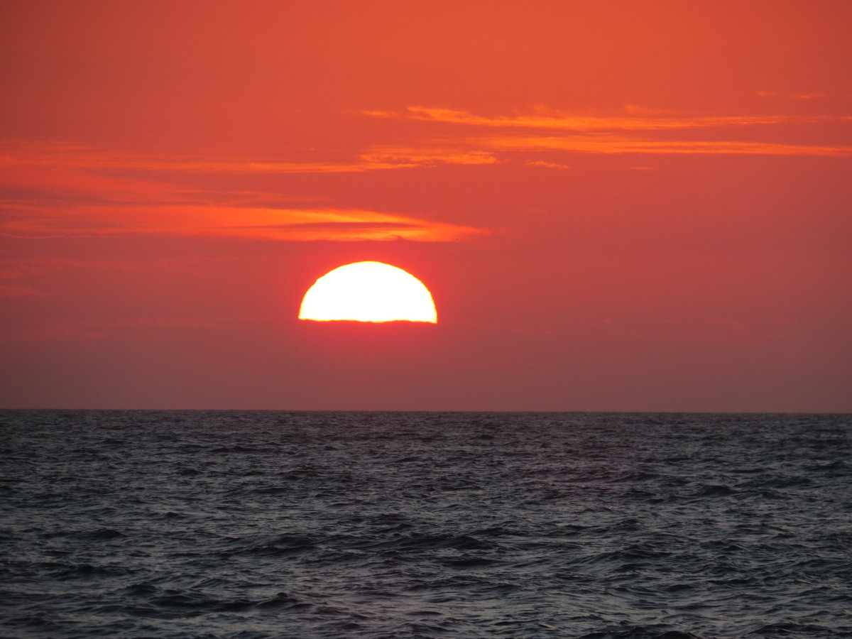 现拍现传海上日出10张