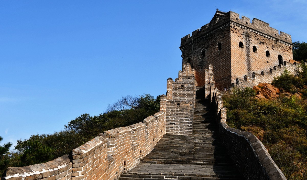 万里长城, 金山独秀!