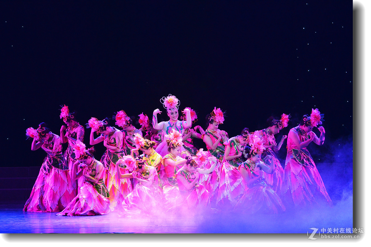 #尼康舞台类作品赏析#【舞台舞蹈抓拍】 （老阿推荐）