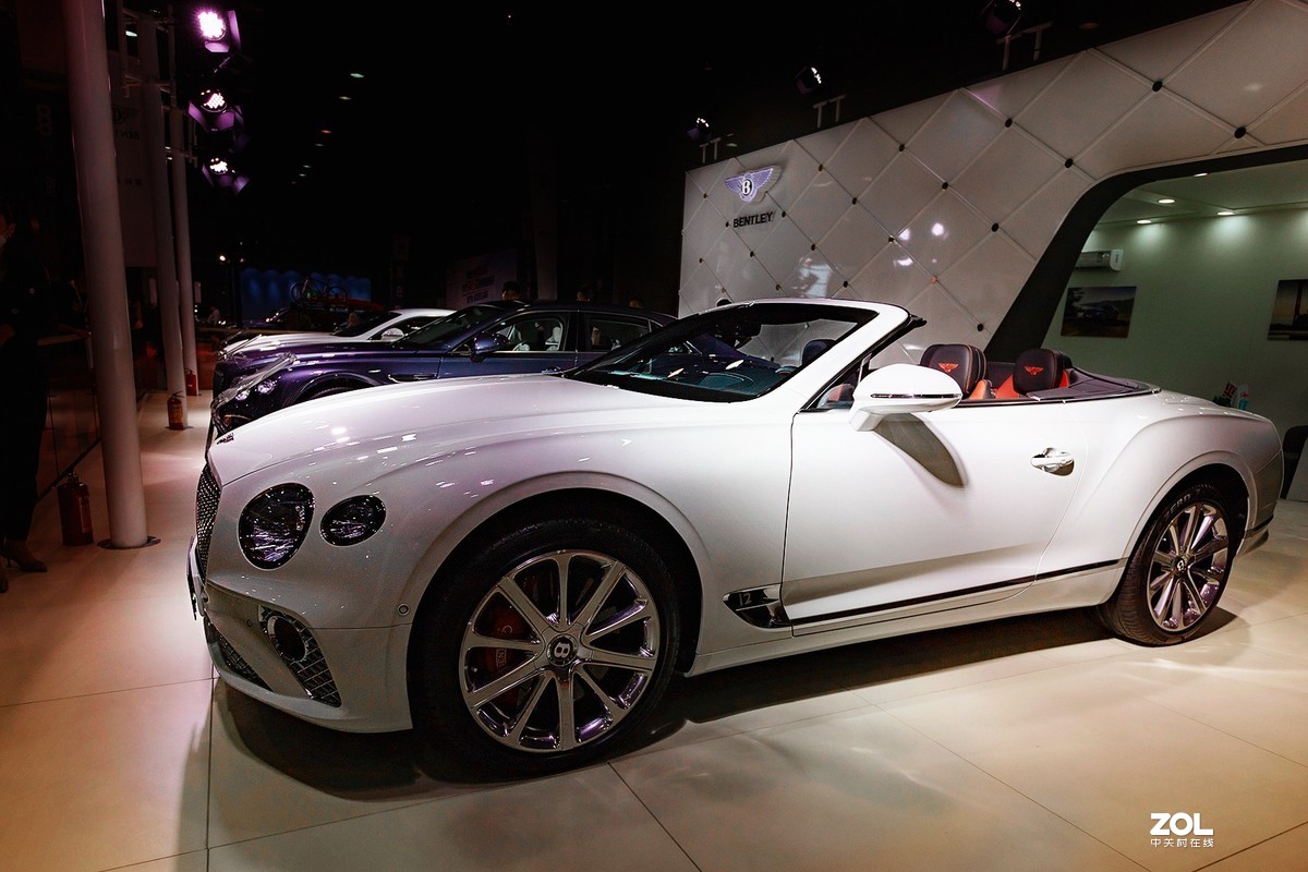 车展会上之三---镜头:EF16-35mm f/2.8L II USM专拍