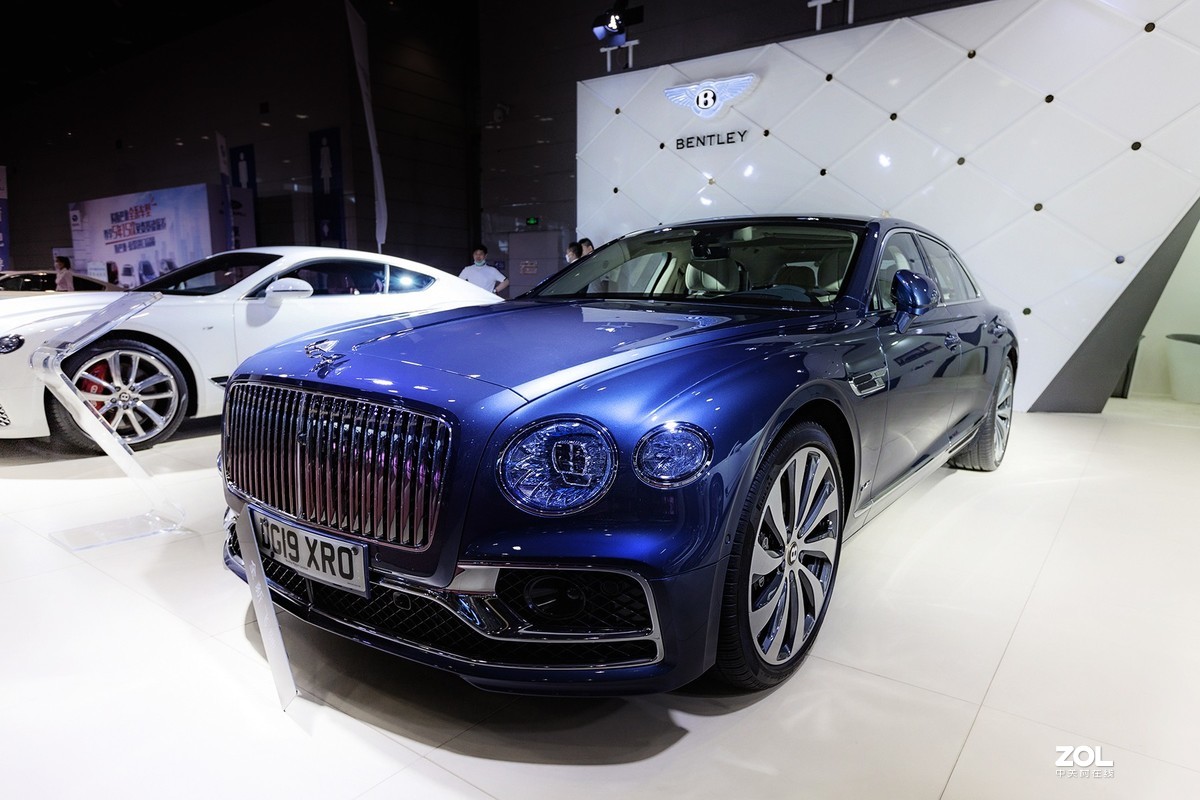 车展会上之三---镜头:EF16-35mm f/2.8L II USM专拍