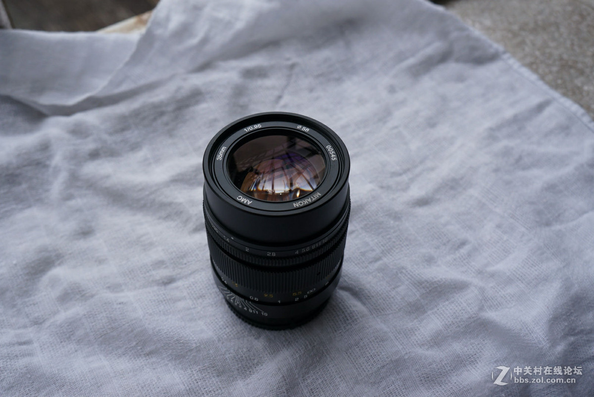 出手中一光学0.95 35mm