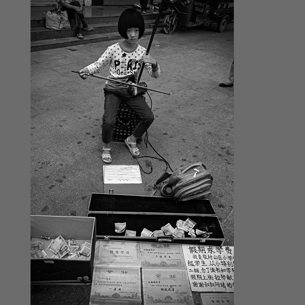 #尼康纪实类作品赏析#第6期《游走在城市的大街小巷》