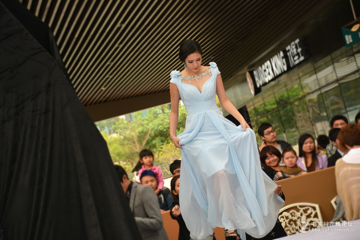 婚纱show，帅哥美女齐上阵