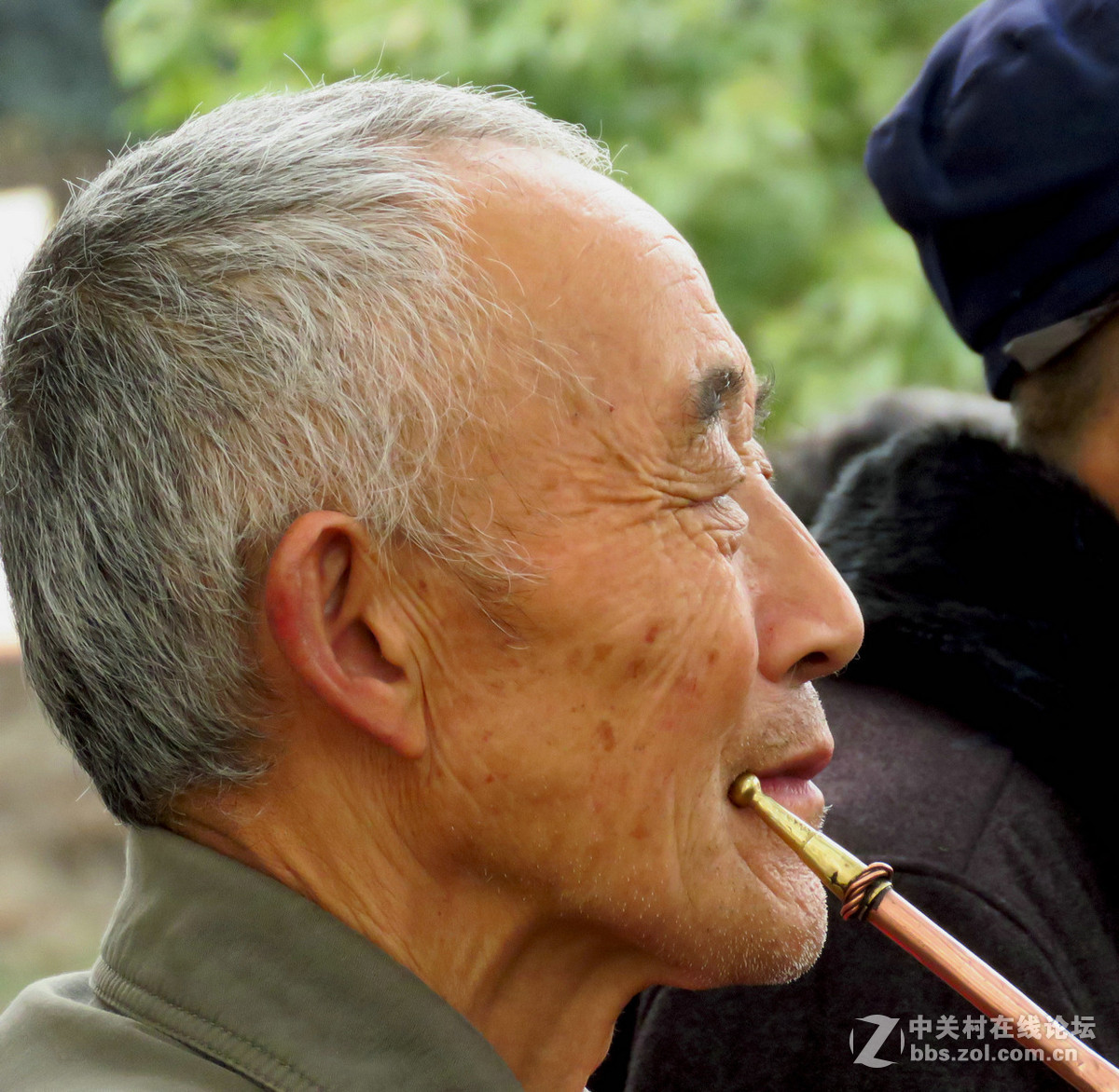 老有所乐---学拍人像