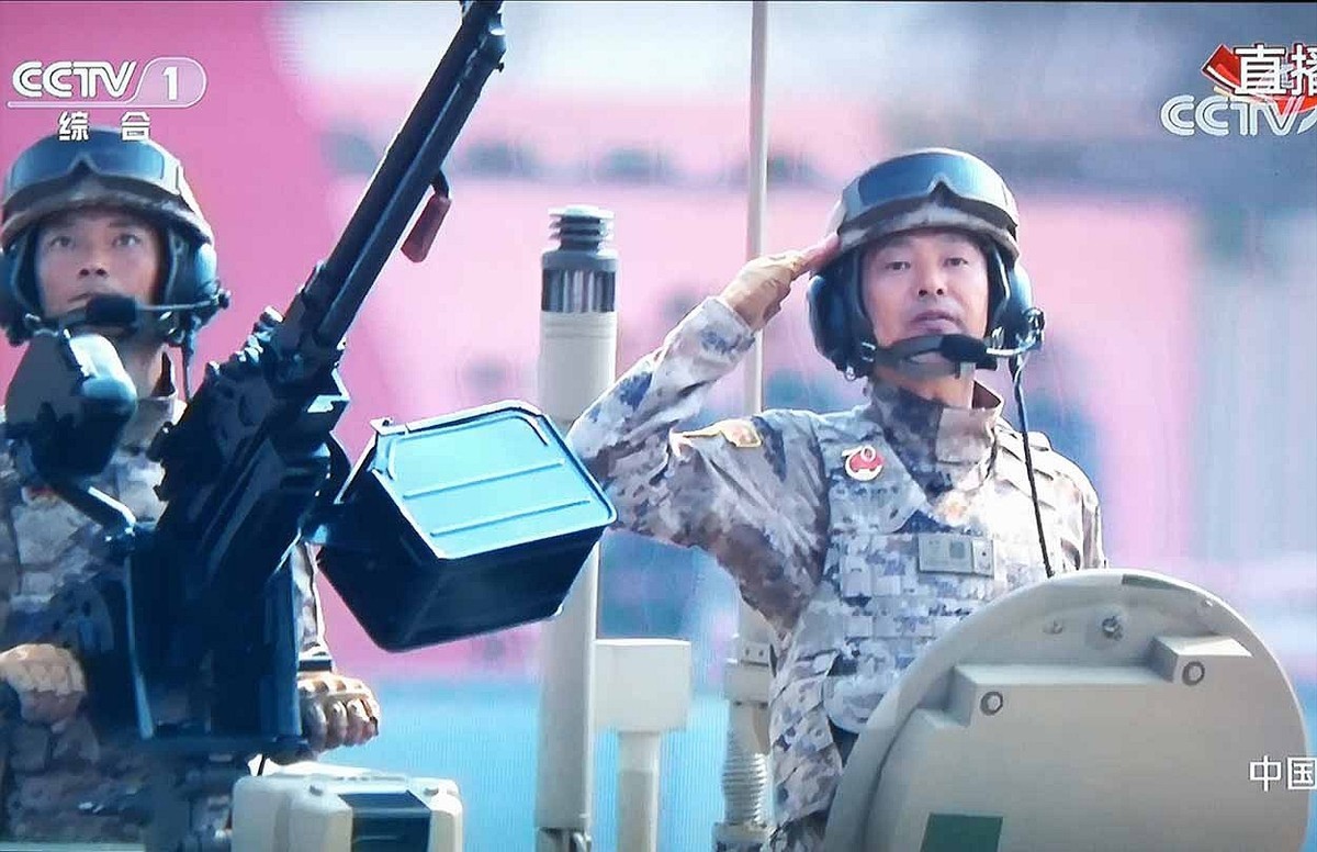 国庆70周年大阅兵分列式央视直播手机摄影