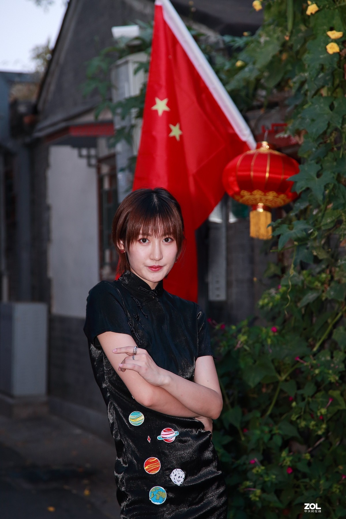 #街拍组# 五星红旗我为你自豪！