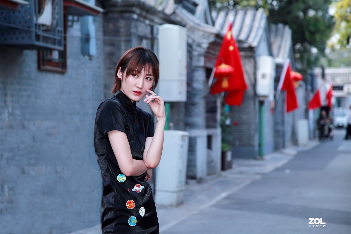 #街拍组# 五星红旗我为你自豪！