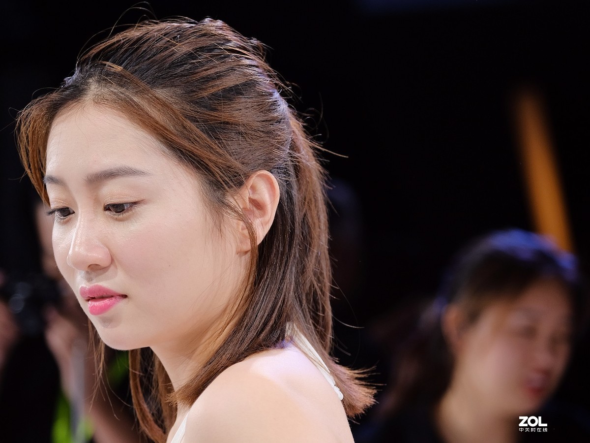 试试拍摄大头照