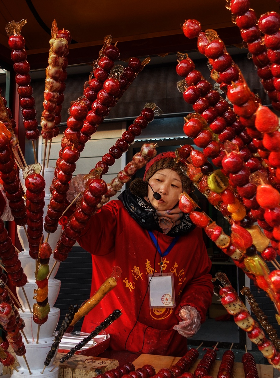 #喜羊羊中国年民俗摄影大赛#——新春庙会喜羊羊