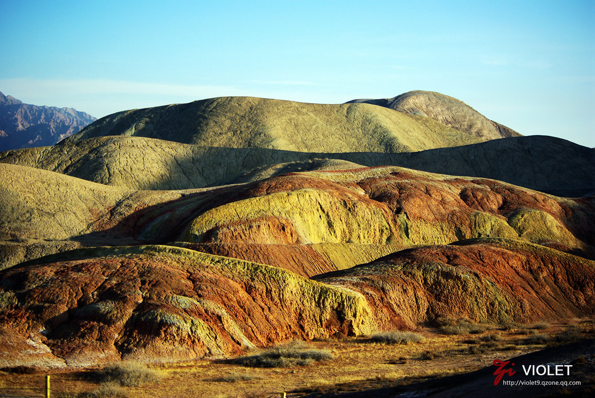 七彩丹霞和冰沟丹霞