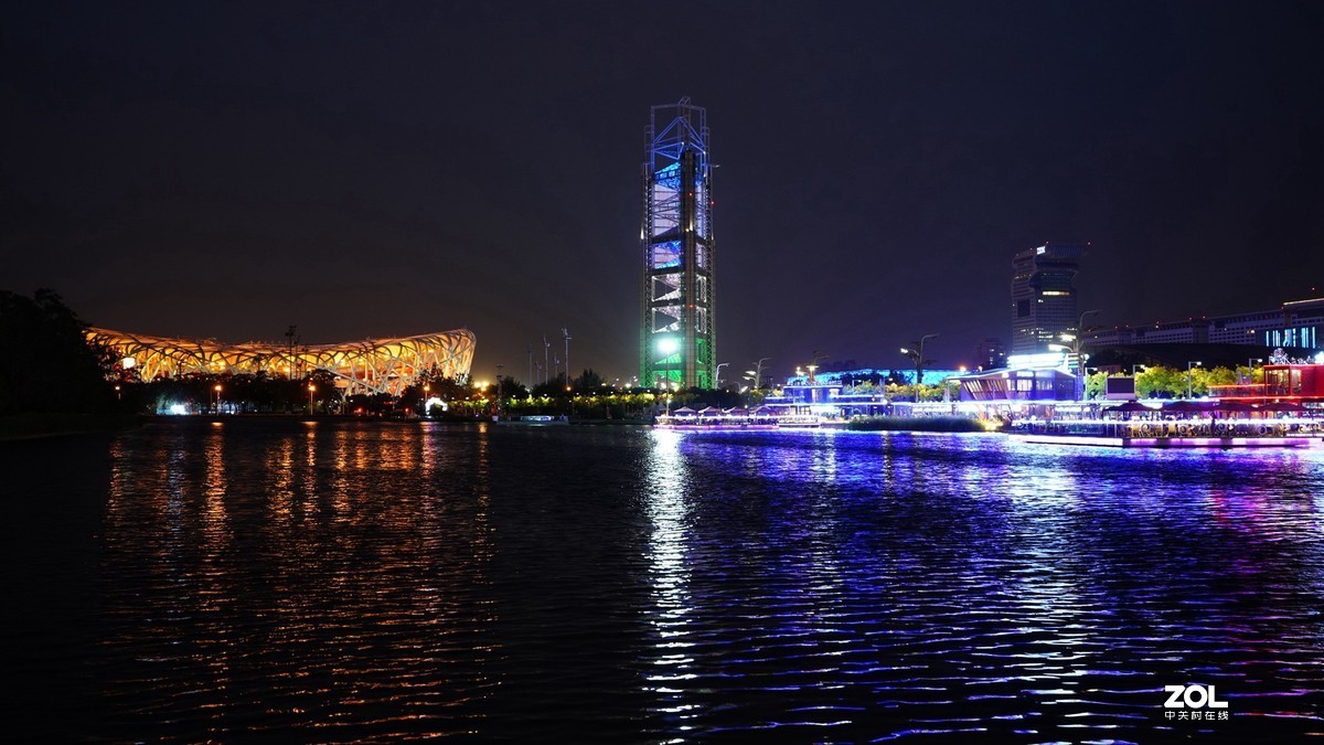 奥利匹克水上公园夜景