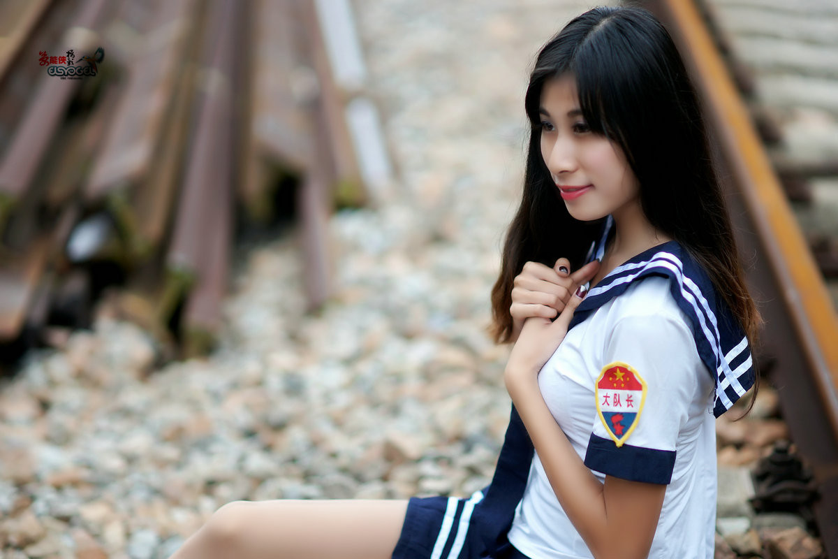 年初六铁路少女茵茵