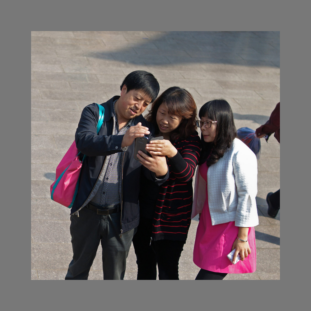 #尼康纪实类作品赏析#第6期《游走在城市的大街小巷》