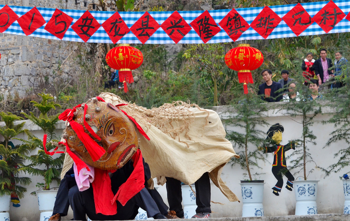 #喜羊羊中国年民俗摄影大赛#《迎新春、民间传统舞狮比赛》。