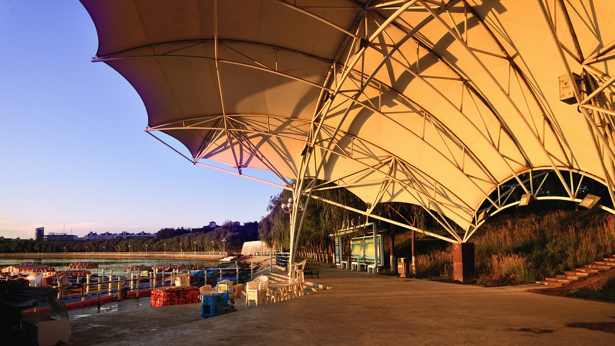 一组《日出》祝日照星空(中国)一周年同时祝三位版主和朋友新年快乐