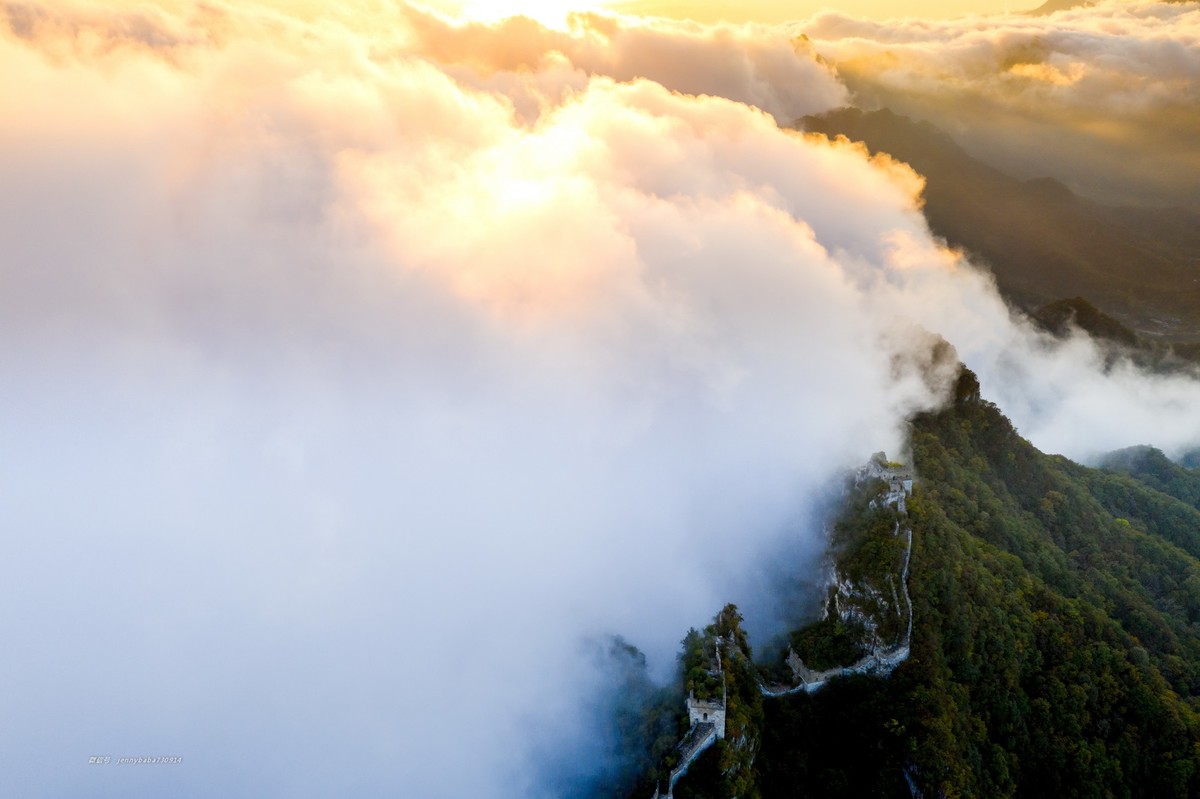 箭扣长城夕阳云海