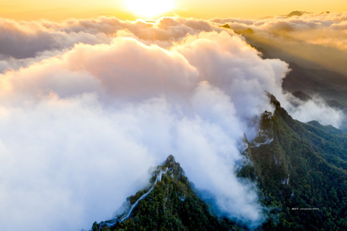 箭扣长城夕阳云海