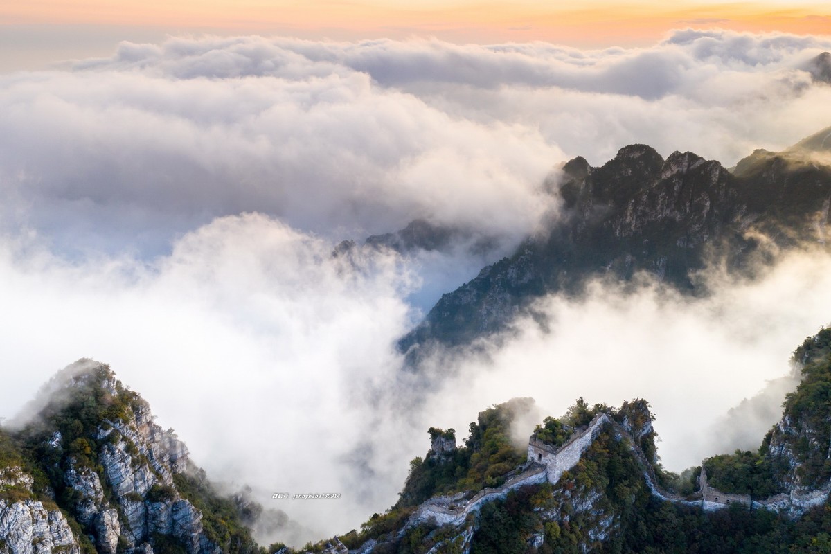 箭扣长城夕阳云海