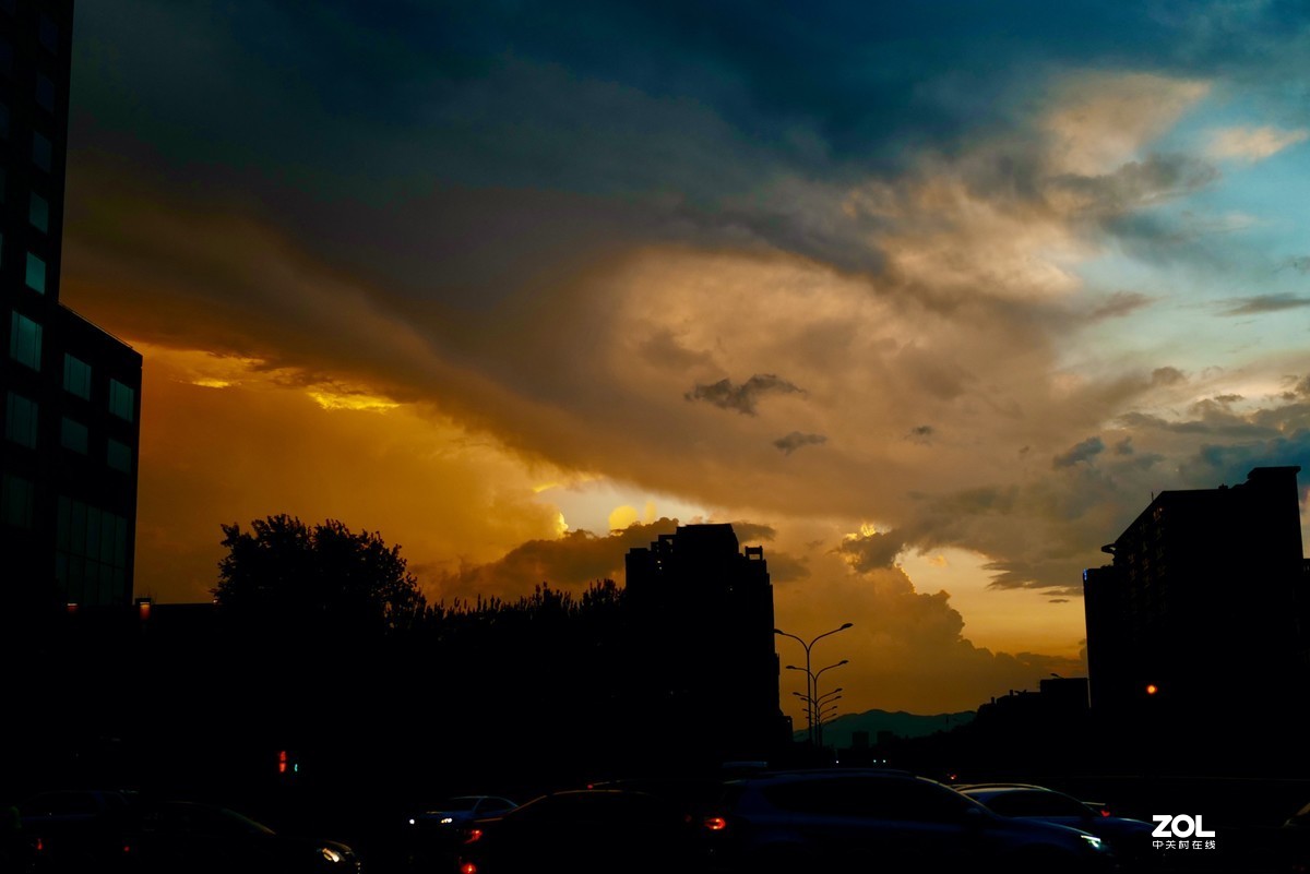 雨后晚霞-----徕卡Q2