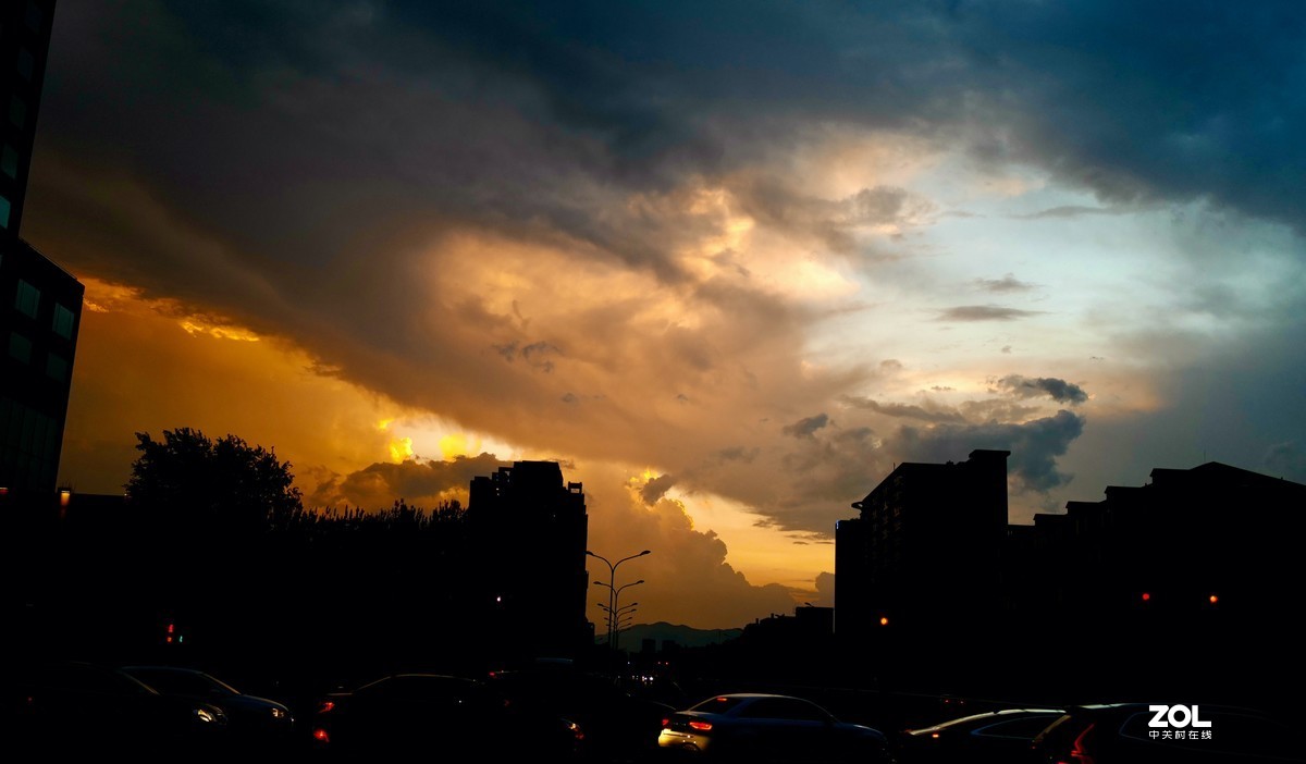 雨后晚霞-----徕卡Q2