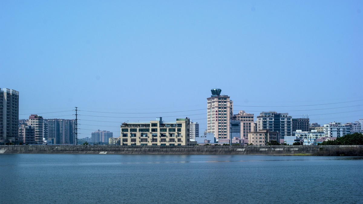 立新湖公园之《山清水秀》